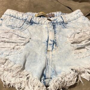 Light Wash Distressed Women's Denim Shorts - Light Blue